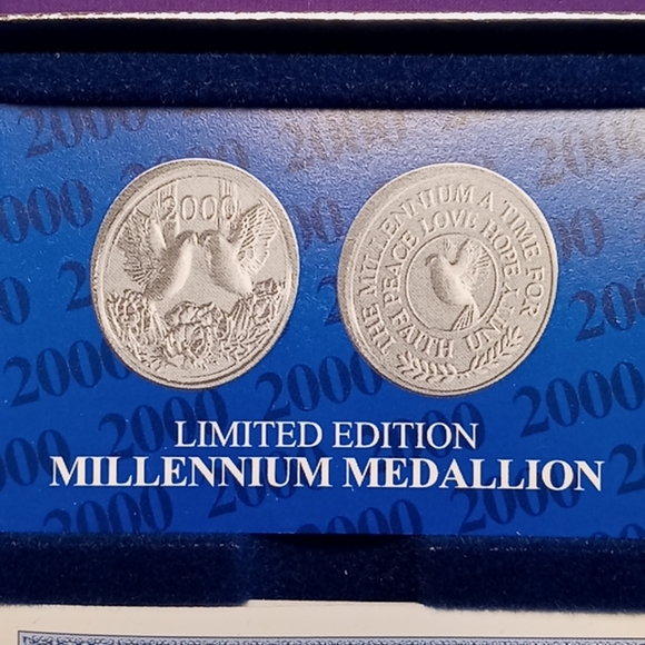 Highland Mint Peace Dove 2000 Necklace (162024) #0067 - Picture 4 of 5